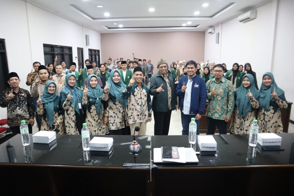 Perkuat Sinergi Kewirausahaan, UNISBA Blitar dan IIBF Gelar Seminar Bisnis Potensi