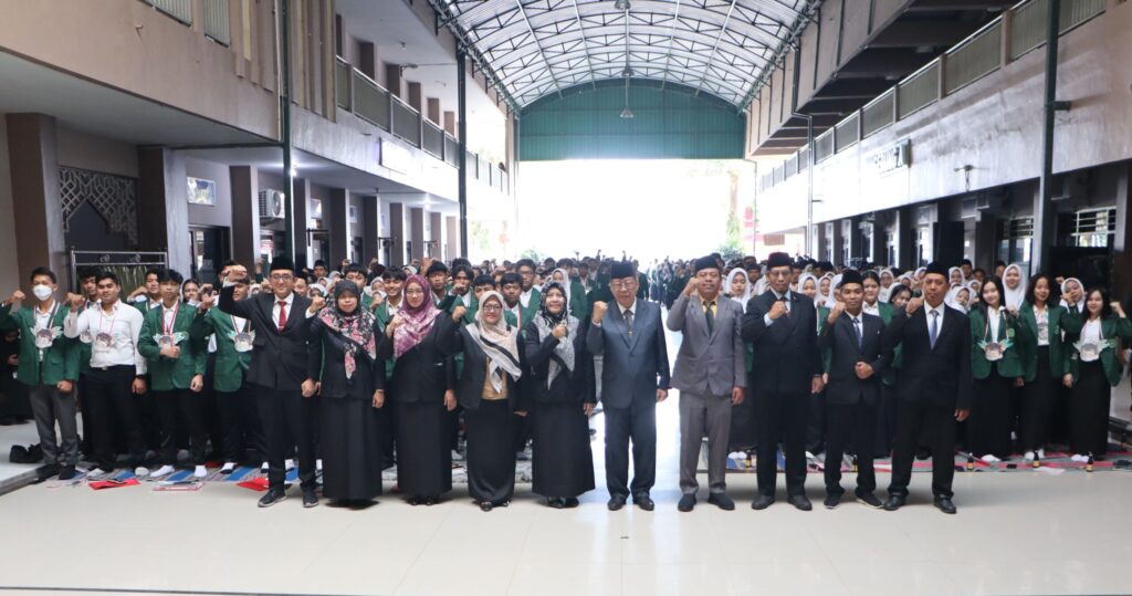 PKKMB 2025 : Langkah Awal Mahasiswa Baru Menuju Generasi Tangguh